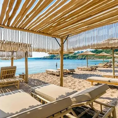 Captain's Island Deluxe 아파트