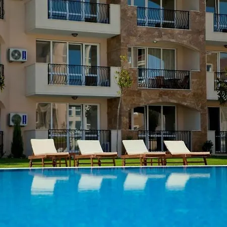 Captain's Island Deluxe 아파트